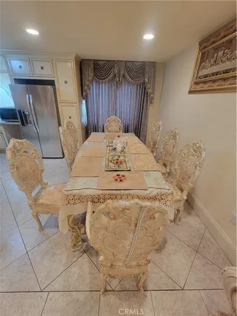 a close view of a chandelier in living room