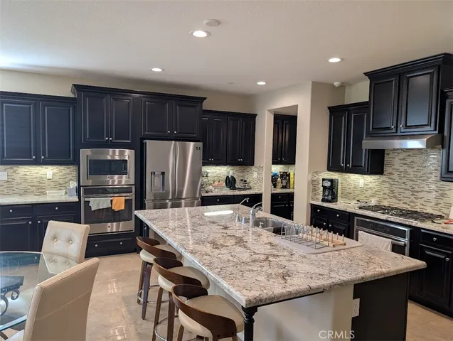 $5,995 | 24824 Carbon, Valencia, CA 91354