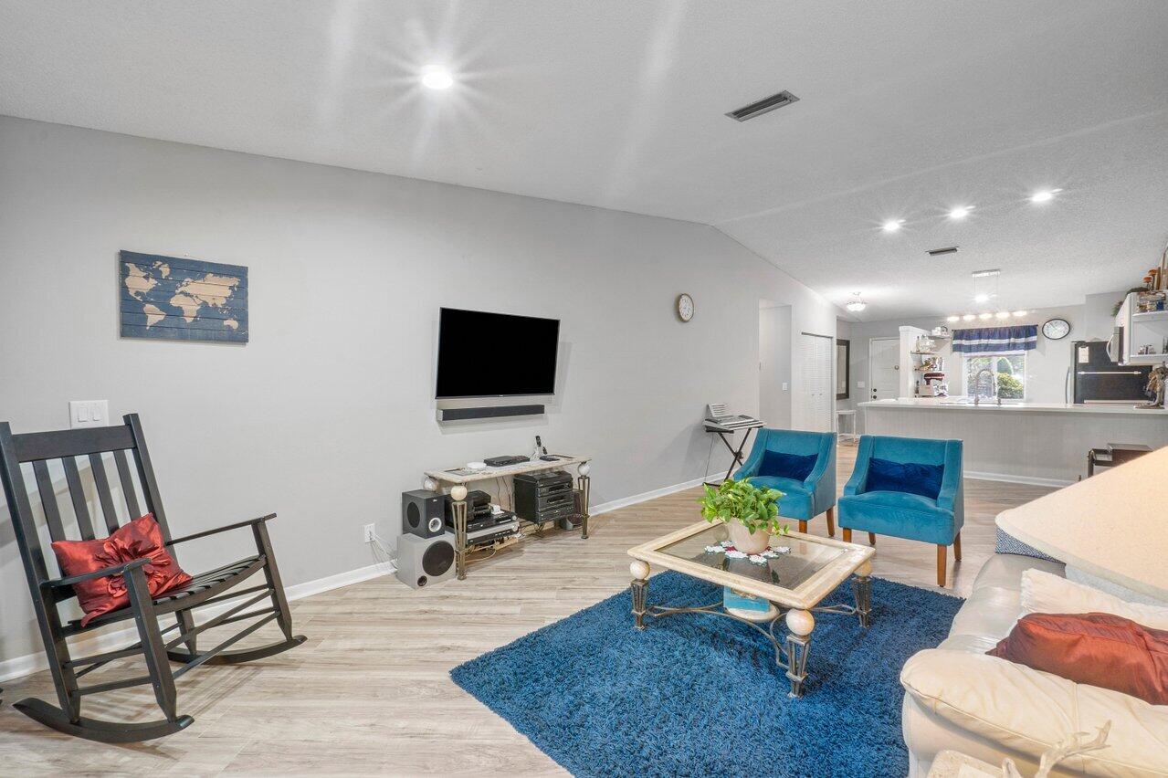 008-18527EgretWay-BocaRaton-FL-33496-SMA