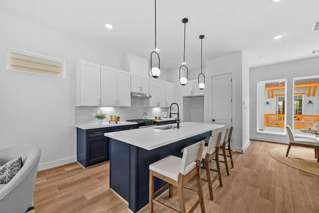 $2,350 | 3903 Pinemont Drive, Unit A, Houston, TX 77018