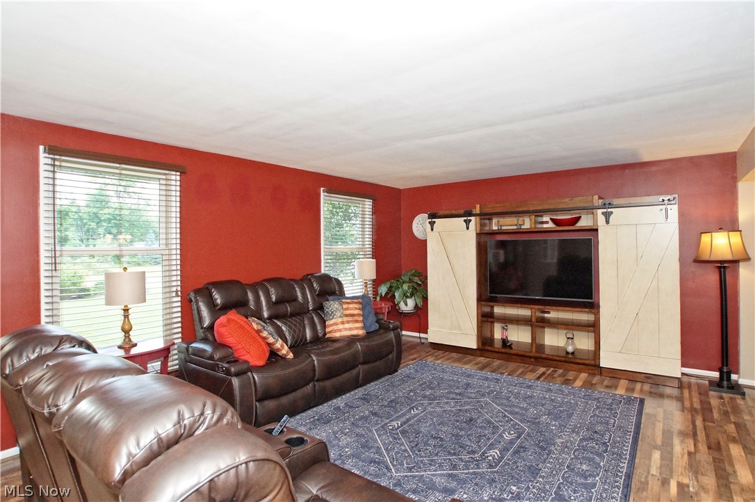 875 Brainard Road Cleveland, OH 44143 - Photo 2 of 35