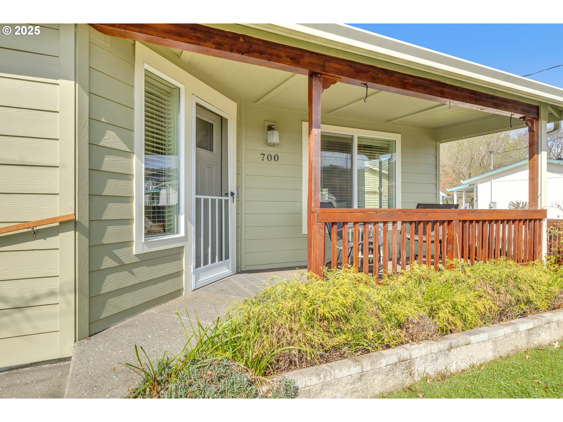 700 Little Valley Road Roseburg, OR 97471 - Photo 32 of 41 Gallery Image 32