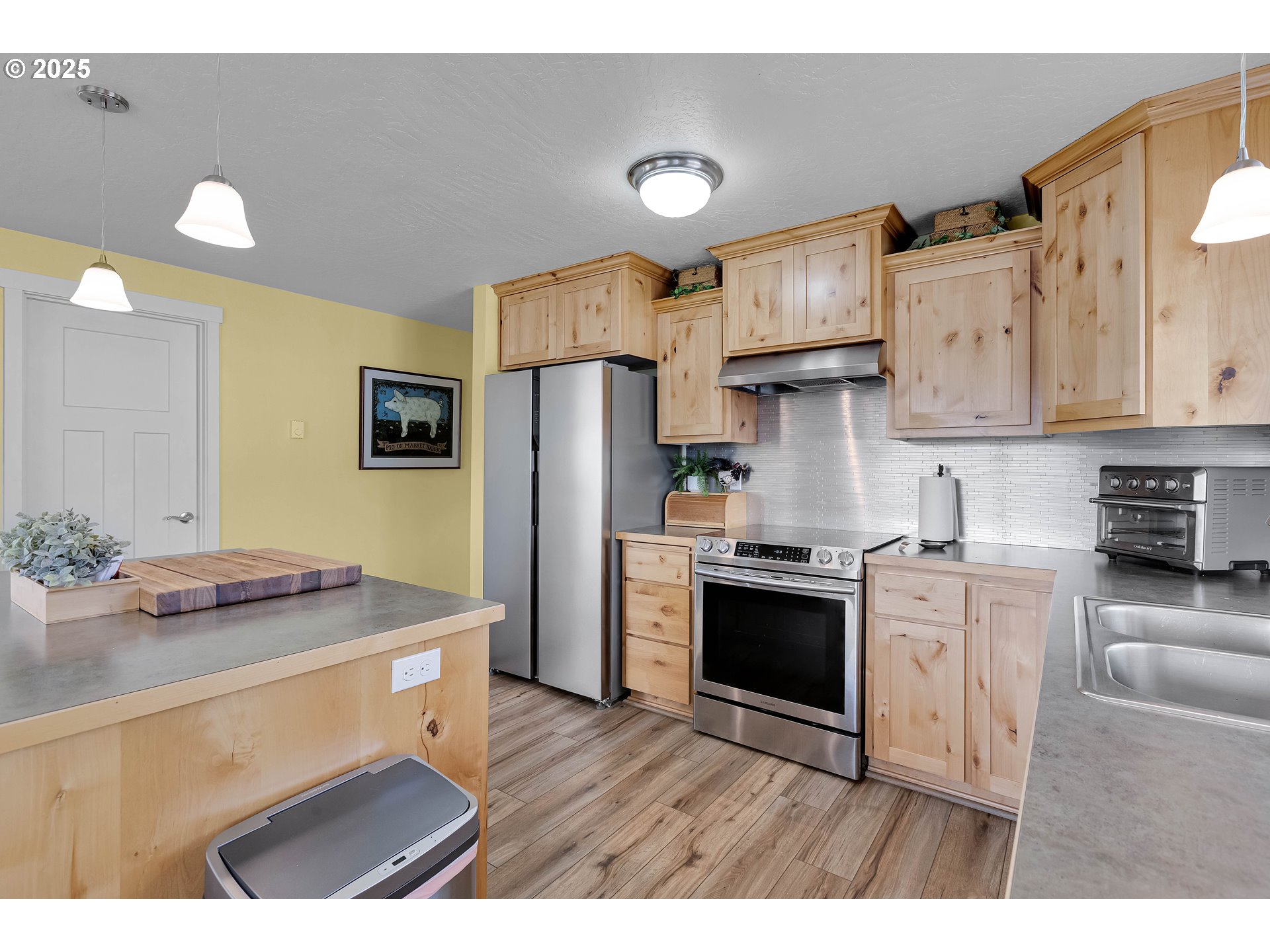 700 Little Valley Road Roseburg, OR 97471 - Photo 4 of 41 Gallery Image 4
