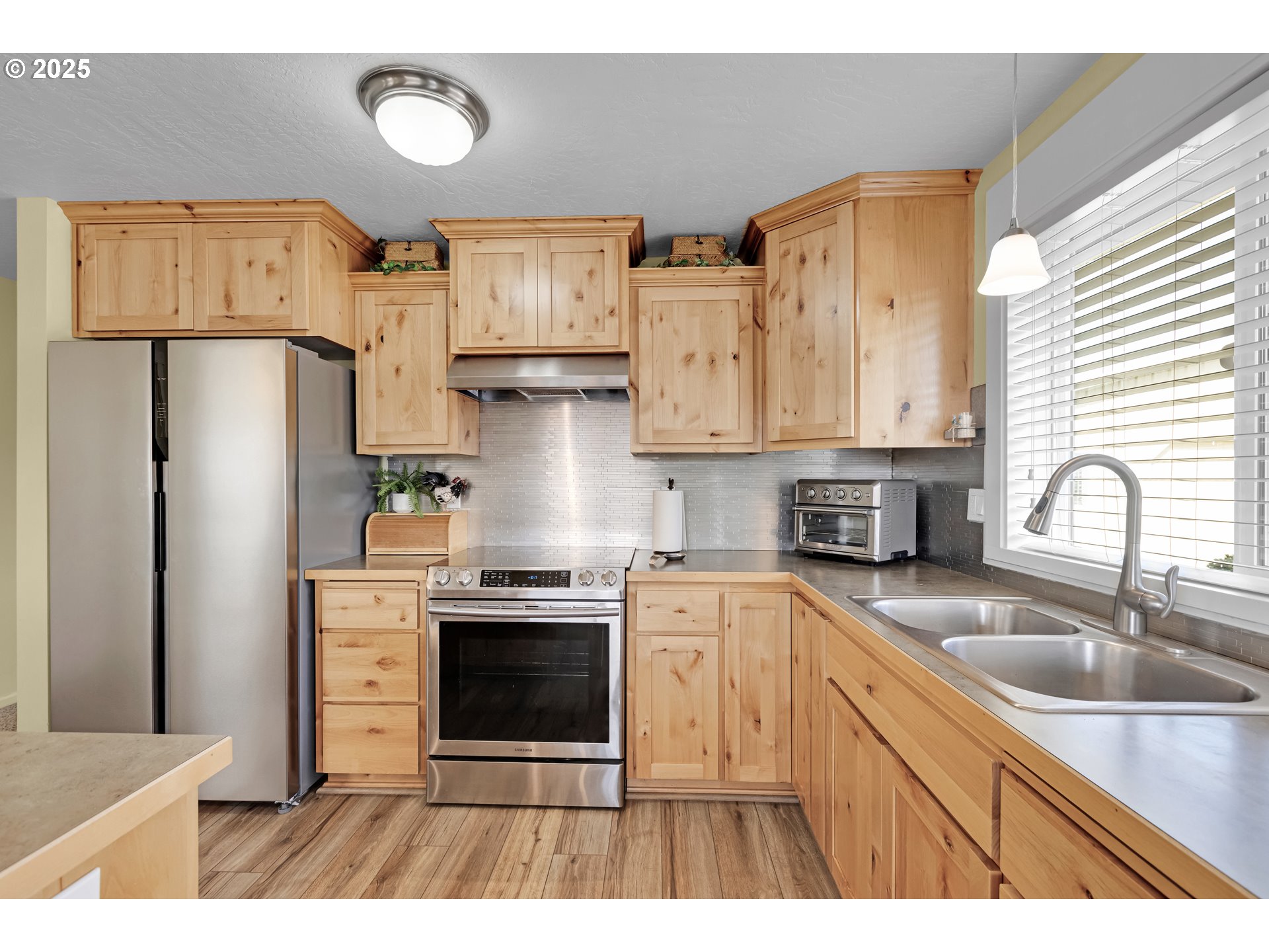 700 Little Valley Road Roseburg, OR 97471 - Photo 6 of 41 Gallery Image 6