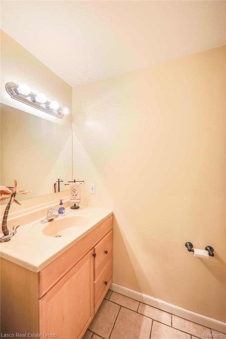 708 North Road Fenton, MI 48430 - Photo 8 of 16 5Z8A7248.JPG