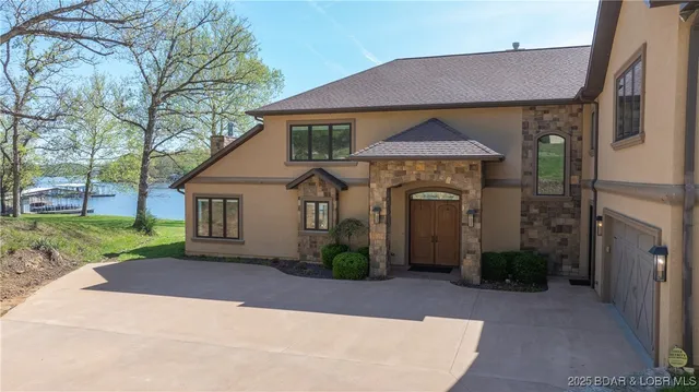 $2,200,000 | 394 Woodland Heights Road, Sunrise Beach, MO 65079