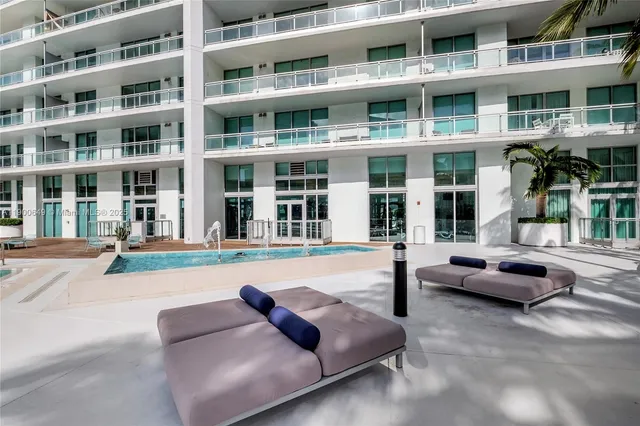 $4,000 | 90 Southwest 3rd Street, Unit 1602, Miami, FL 33130