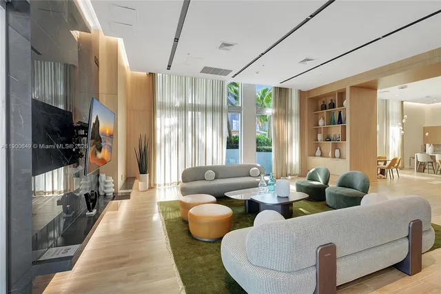 $4,000 | 90 Southwest 3rd Street, Unit 1602, Miami, FL 33130