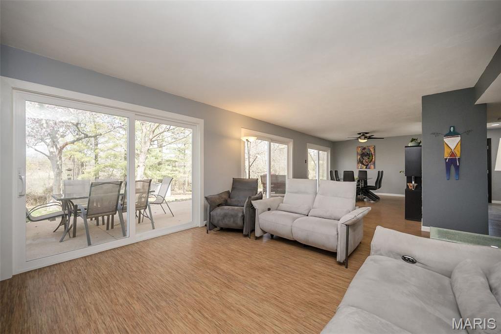 702 Culloden Road St. Louis, MO 63122 - Photo 5 of 42 Gallery Image 5
