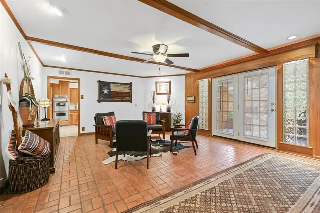 $575,000 | 2218 Southridge Drive, Denton, TX 76205