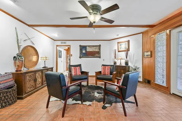 $575,000 | 2218 Southridge Drive, Denton, TX 76205