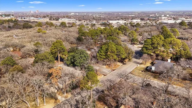 $575,000 | 2218 Southridge Drive, Denton, TX 76205