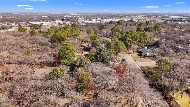$575,000 | 2218 Southridge Drive, Denton, TX 76205