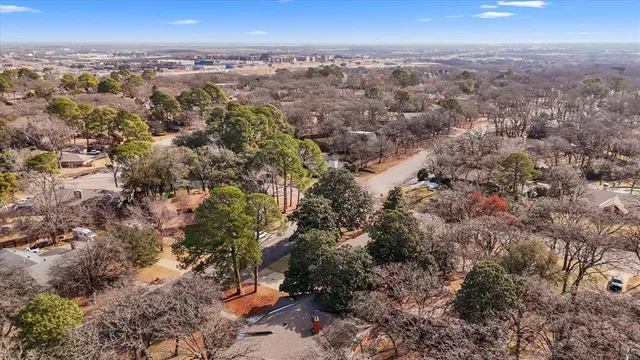 $575,000 | 2218 Southridge Drive, Denton, TX 76205