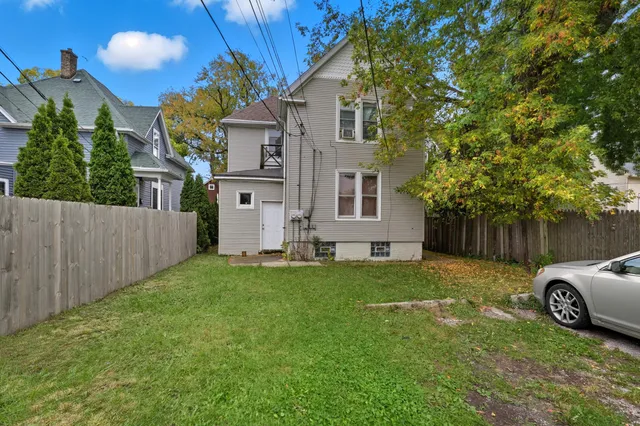 $129,900 | 1504 Owen Avenue, Racine, WI 53403