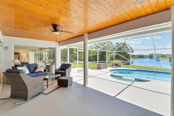 $1,099,000 | 550 Southeast Ashley Oaks Way, Stuart, FL 34997
