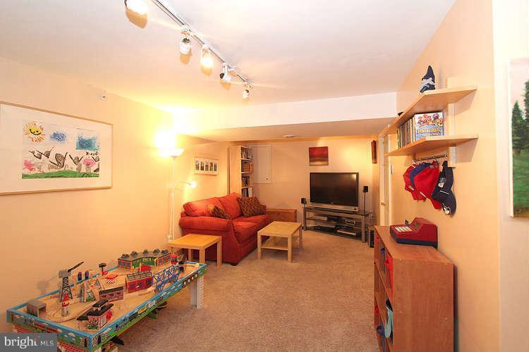 14929 Ladymeade Circle Silver Spring, MD 20906 - Photo 22 of 30 Recreation Room
