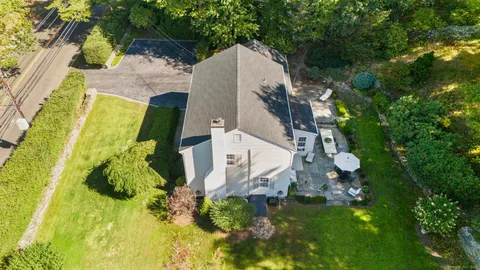 $1,350,000 | 1165 Stillson Road, Fairfield, CT 06824