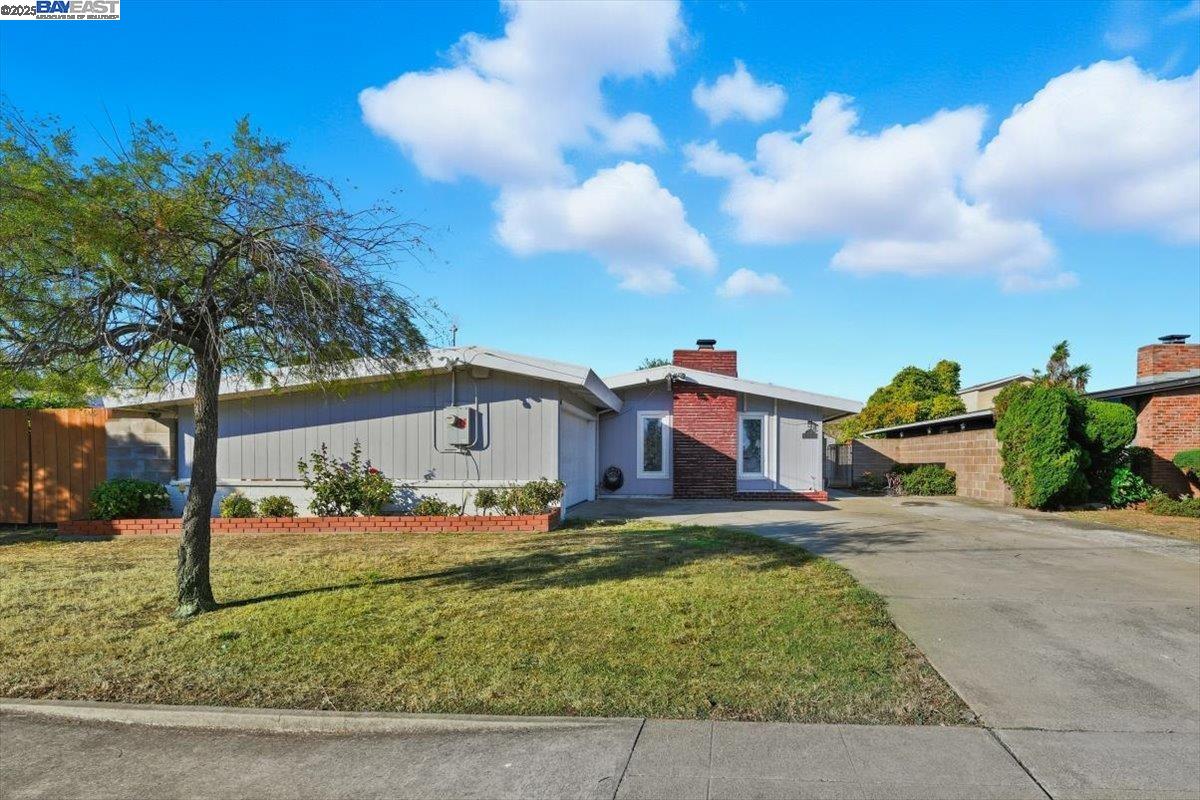 1481 Rieger Avenue Hayward, CA 94544 - Photo 1 of 53 a house view with a garden space