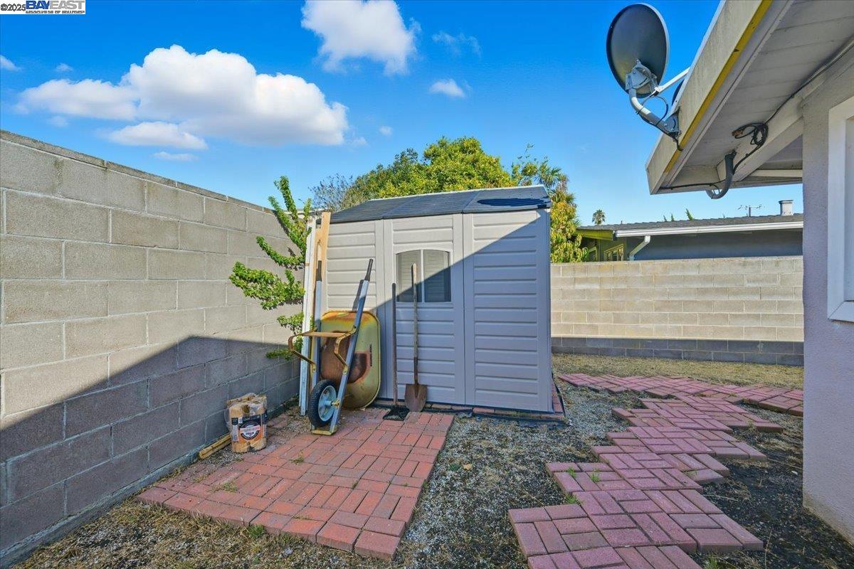 1481 Rieger Avenue Hayward, CA 94544 - Photo 53 of 53 a view of a backyard