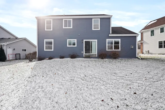 $520,000 | 15014 73rd Street, Kenosha, WI 53142