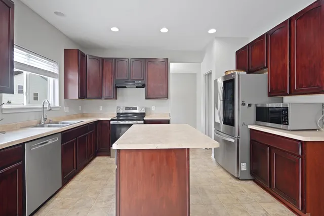 $520,000 | 15014 73rd Street, Kenosha, WI 53142