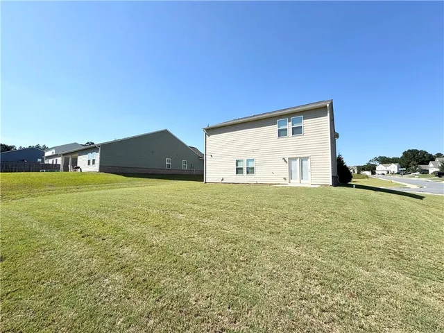 a view of big room with an empty space