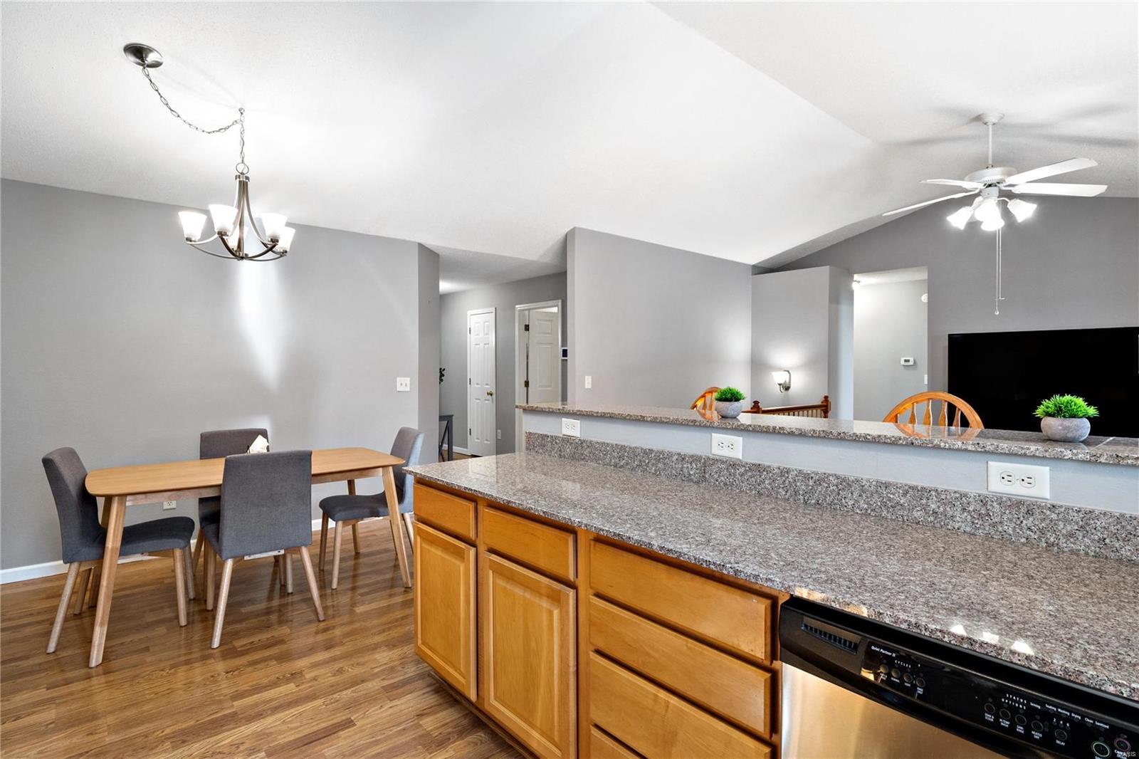 2114 Streamview Court O'Fallon, IL 62269 - Photo 6 of 24