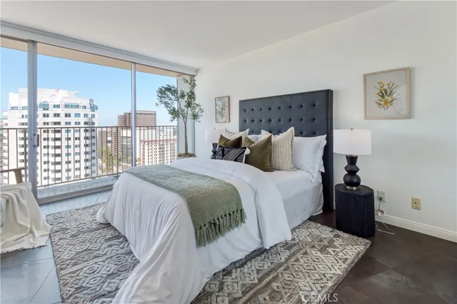 $929,900 | 700 East Ocean Boulevard, Unit 2508, Long Beach, CA 90802