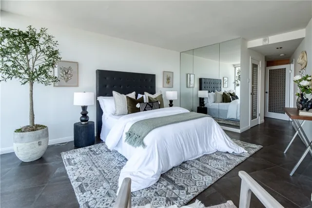 $929,900 | 700 East Ocean Boulevard, Unit 2508, Long Beach, CA 90802