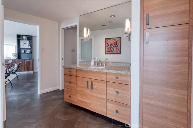 $929,900 | 700 East Ocean Boulevard, Unit 2508, Long Beach, CA 90802