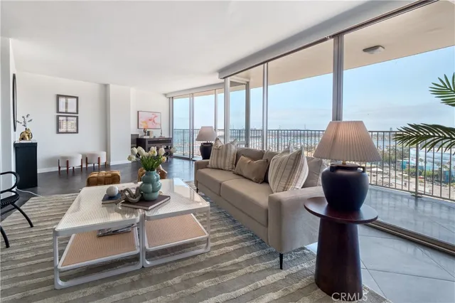 $929,900 | 700 East Ocean Boulevard, Unit 2508, Long Beach, CA 90802