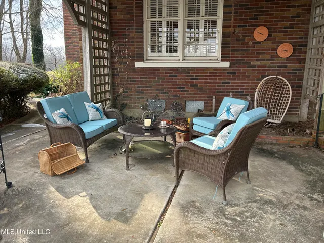 $500,000 | 2502 West Claiborne Avenue, Greenwood, MS 38930