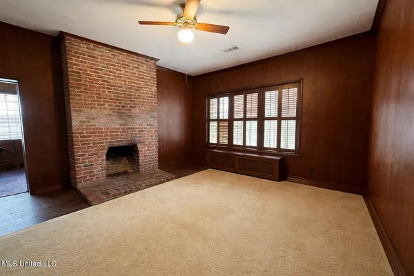 $450,000 | 2502 West Claiborne Avenue, Greenwood, MS 38930