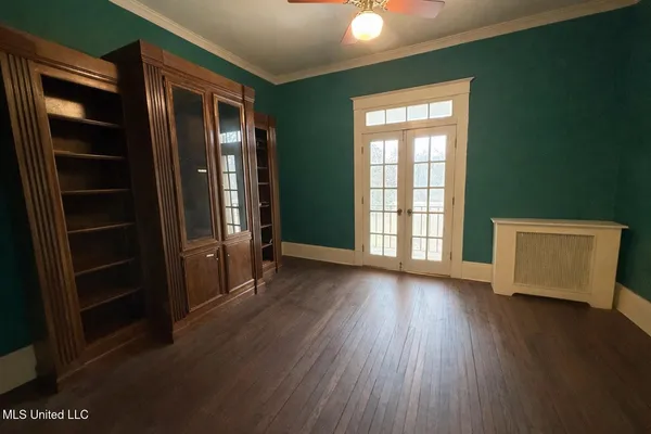 $450,000 | 2502 West Claiborne Avenue, Greenwood, MS 38930