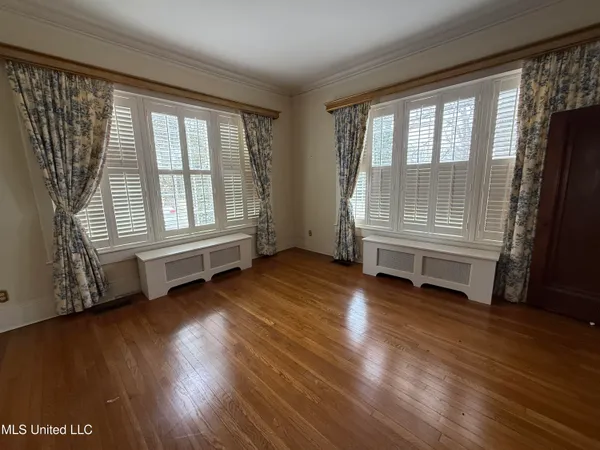 $450,000 | 2502 West Claiborne Avenue, Greenwood, MS 38930