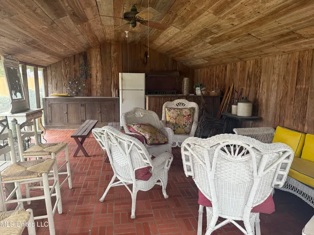 $500,000 | 2502 West Claiborne Avenue, Greenwood, MS 38930