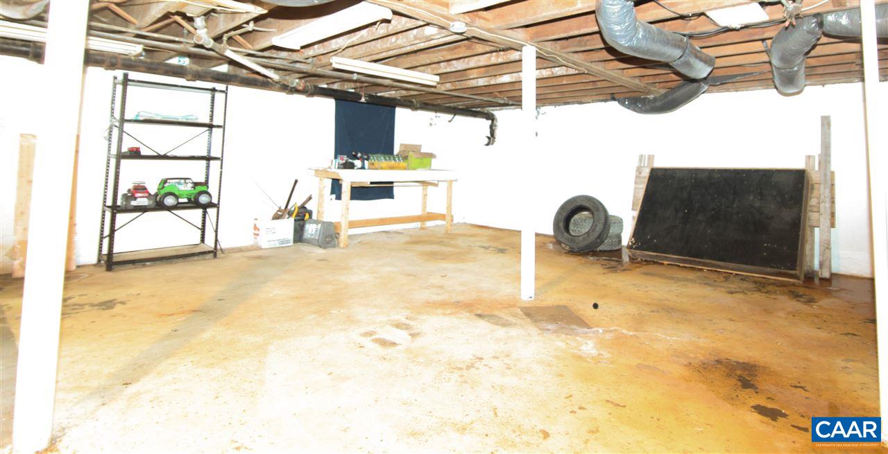 252 Shamrock Road Charlottesville, VA 22903 - Photo 13 of 18 a view of a indoor garage