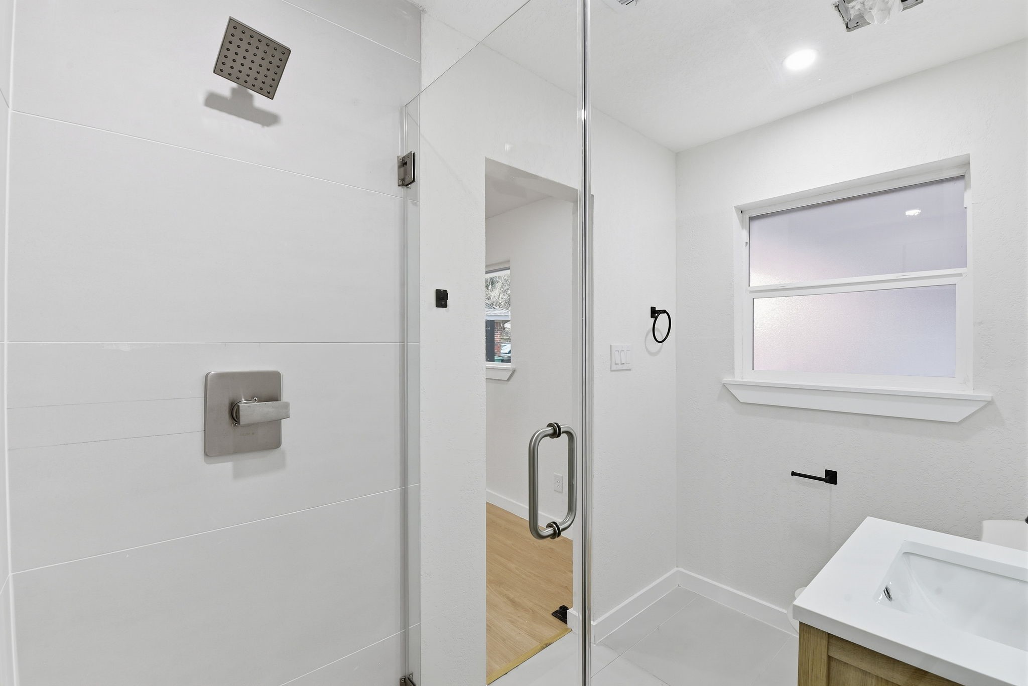 12319 Renwick Houston, TX 77035 - Photo 34 of 50 a bathroom with a shower