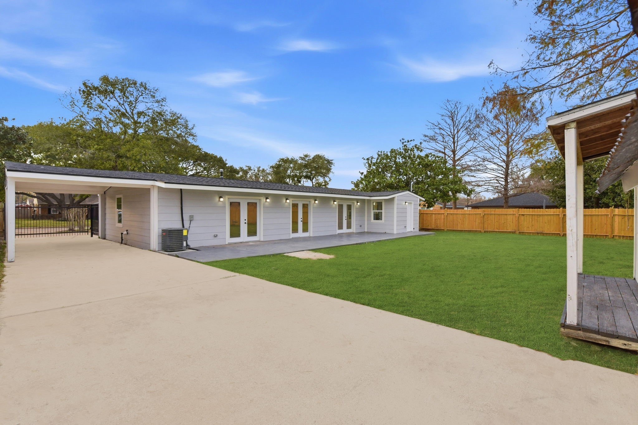12319 Renwick Houston, TX 77035 - Photo 40 of 50 front view of house with a yard