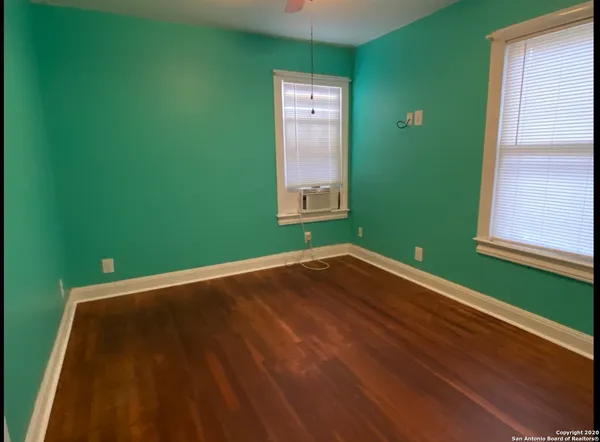 $1,300 | 1130 Sims Avenue, San Antonio, TX 78225