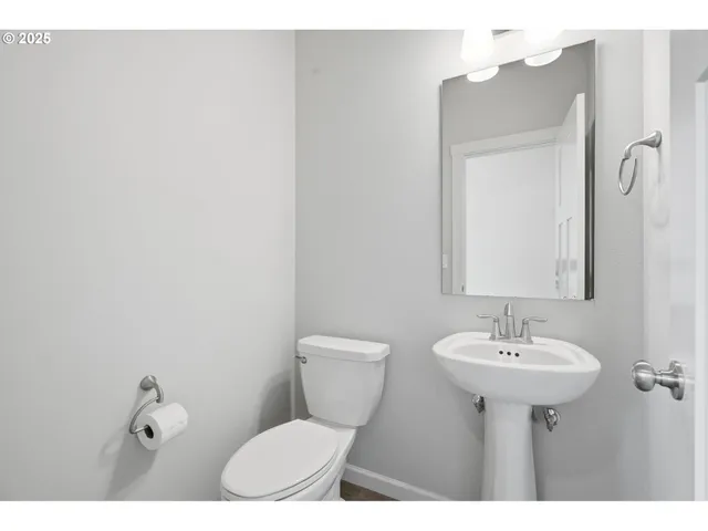 $533,000 | 2618 Northwest Shadden Drive, McMinnville, OR 97128