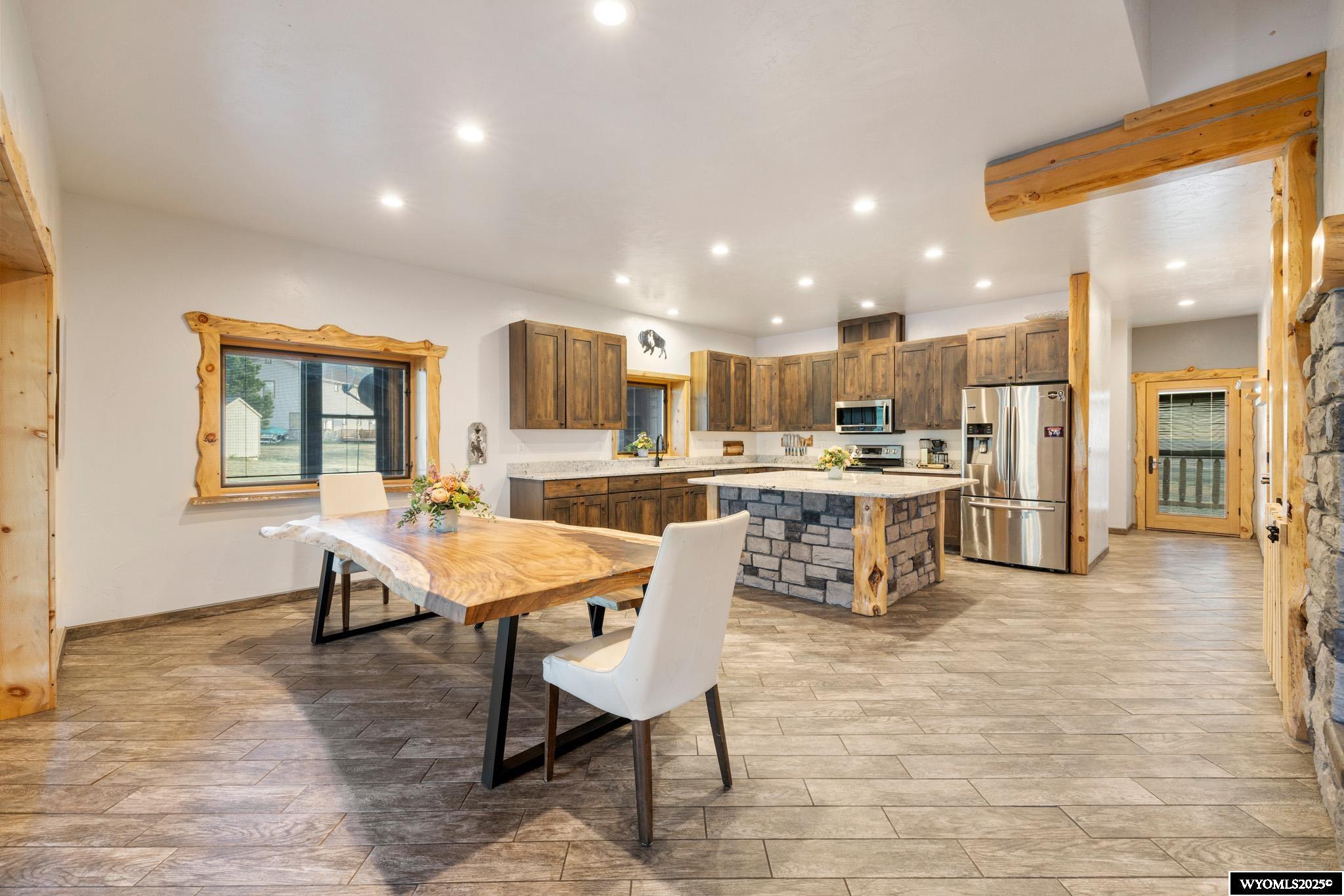 6593 South Ridgecrest Drive Casper, WY 82601 - Photo 5 of 42