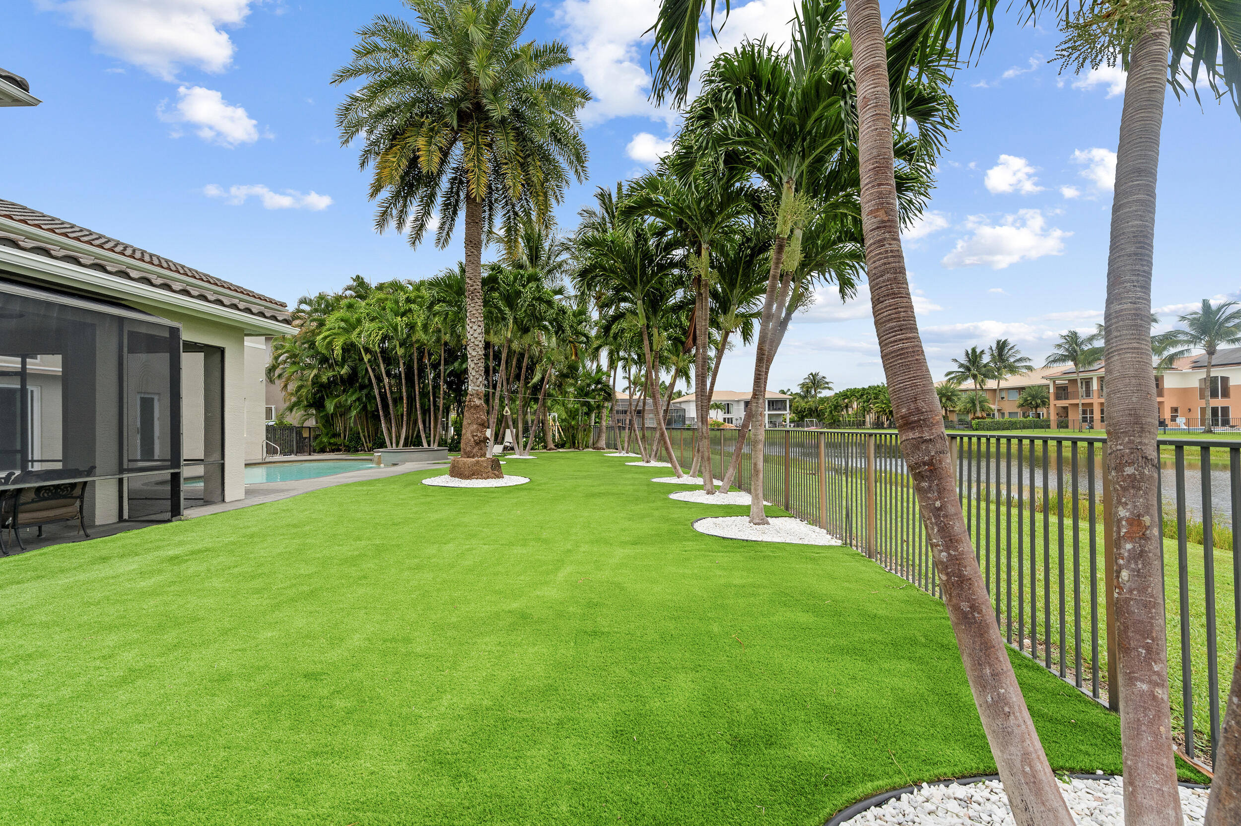 8680 Daystar Ridge Point Boynton Beach, FL 33473 - Photo 25 of 25 a view of a garden from a roof deck