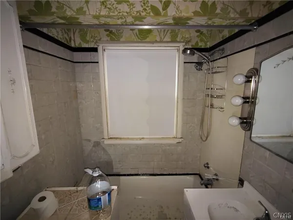 $99,900 | 6068 Shed Road, Westmoreland, NY 13440