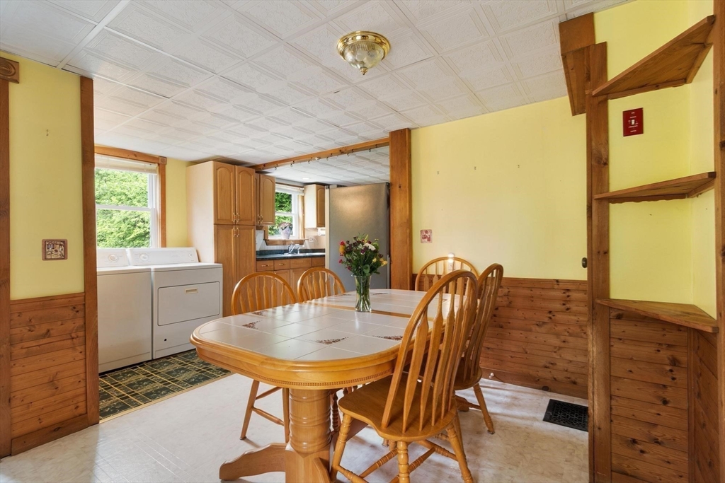 8 Benjamin Road Shirley, MA 01464 - Photo 7 of 28