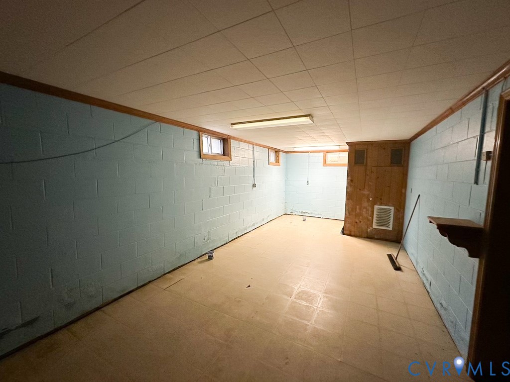 9701 Old Stage Road Prince George, VA 23875 - Photo 14 of 29 a view of empty room with wooden floor