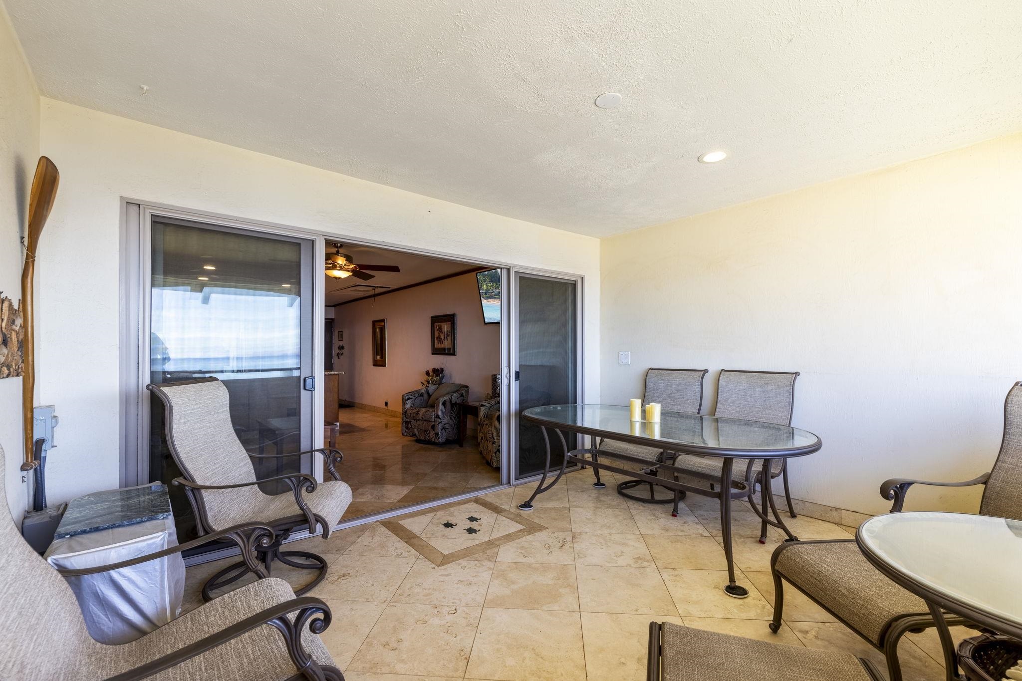 2075 South Kihei Road, Unit 214 Kihei, HI 96753 - Photo 17 of 50 a room with a chair and gym equipment