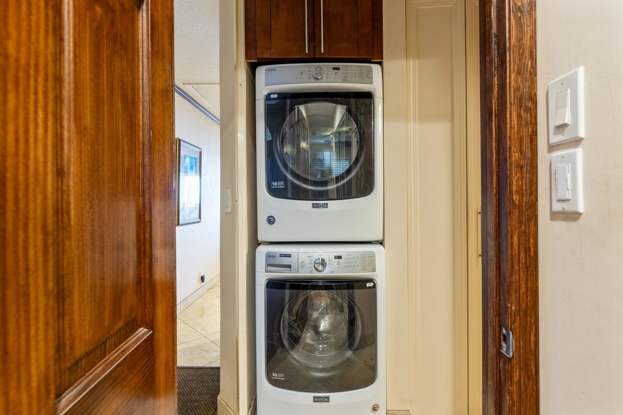 2075 South Kihei Road, Unit 214 Kihei, HI 96753 - Photo 28 of 50 a close up view of a washer and dryer