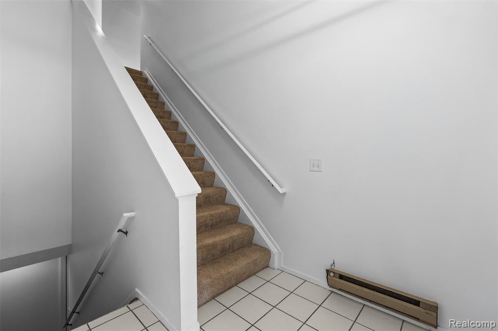 6680 Ridgefield Circle West Bloomfield, MI 48322 - Photo 6 of 50 Gallery Image 6